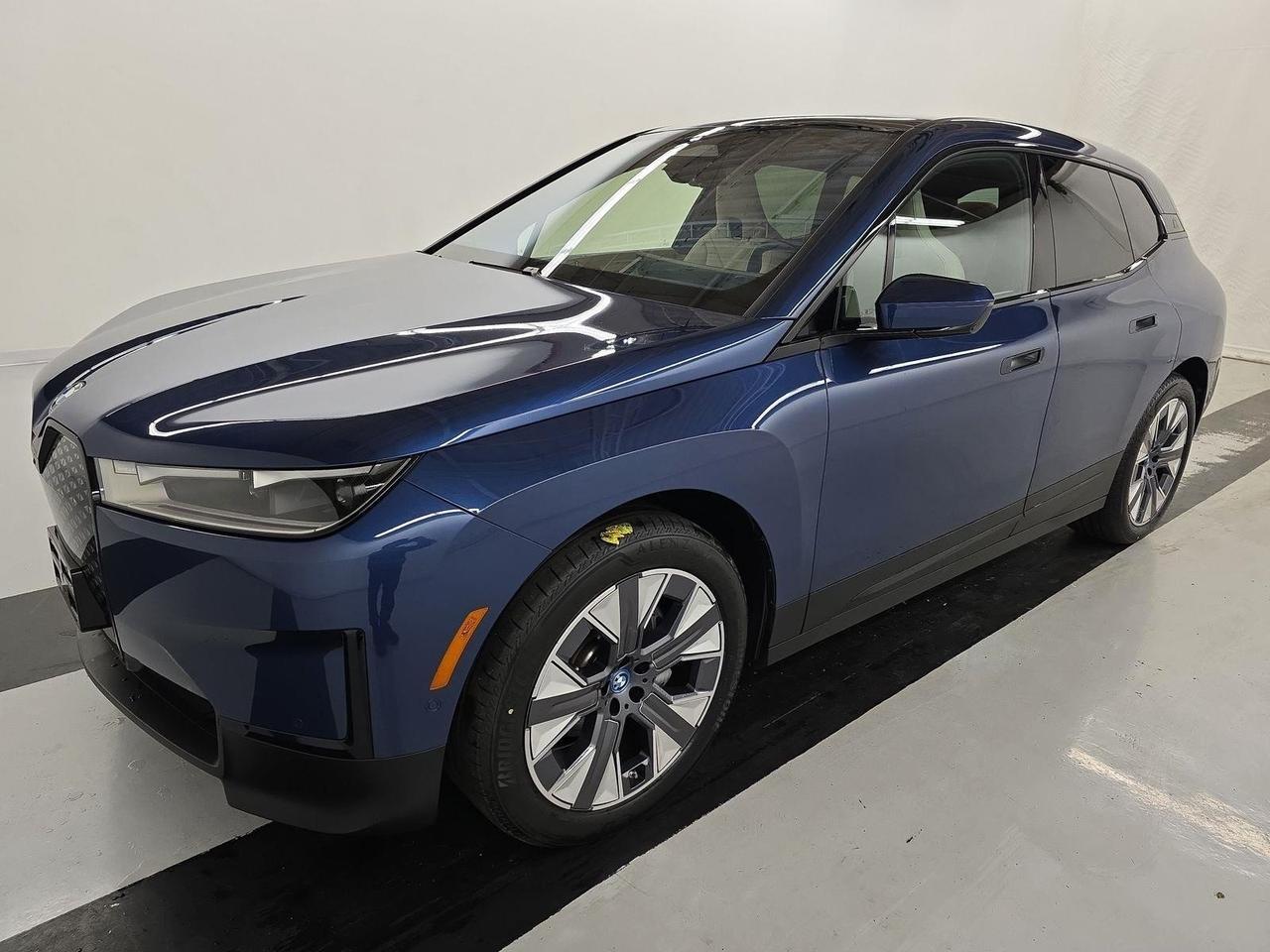 2024 BMW iX xDrive50 Harman Kardon Sound Panoramic Sky Lounge Roof Portland OR