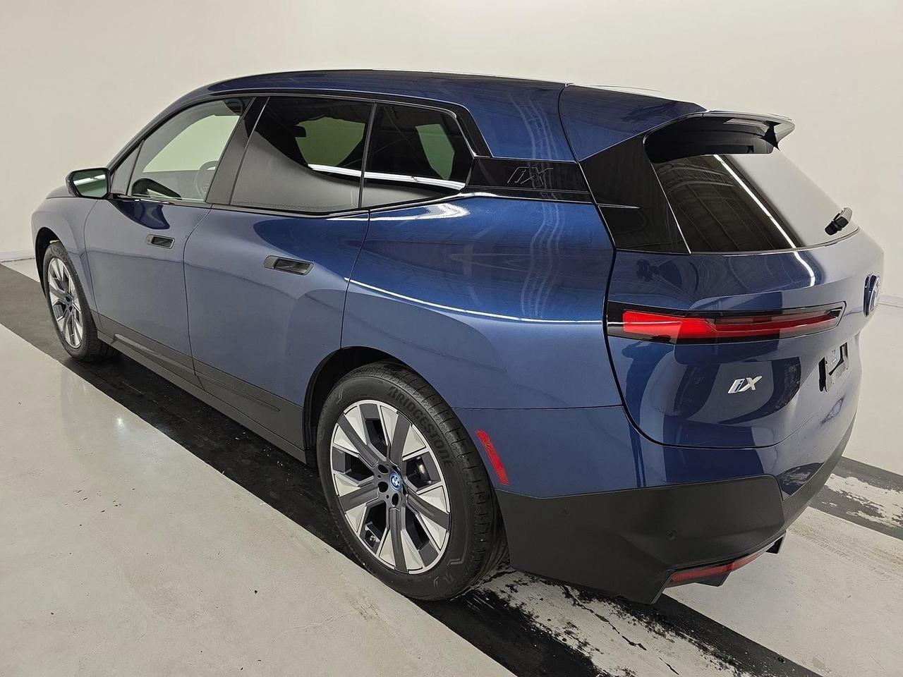 2024 BMW iX xDrive50 Harman Kardon Sound Panoramic Sky Lounge Roof Portland OR