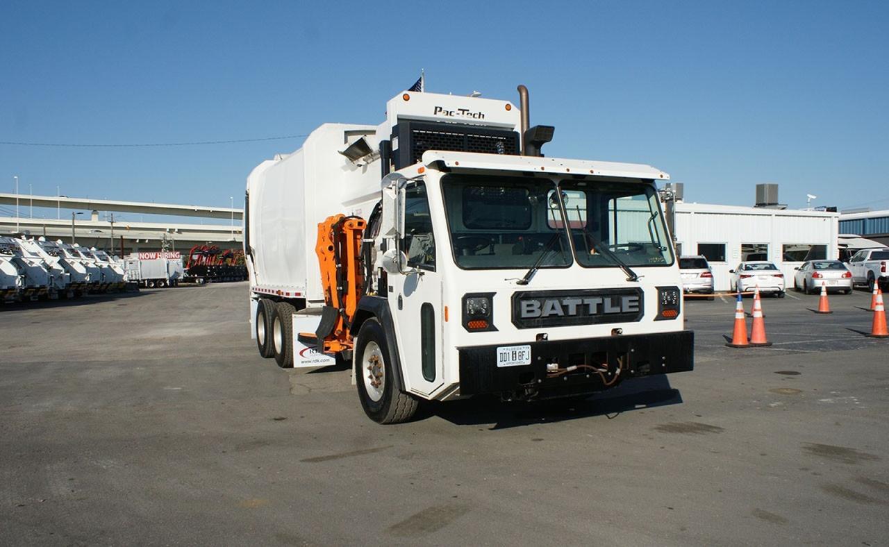 2024 Battle Motors LET 2 31 yard Pac-Tech Side Loader Garbage Truck Tampa FL