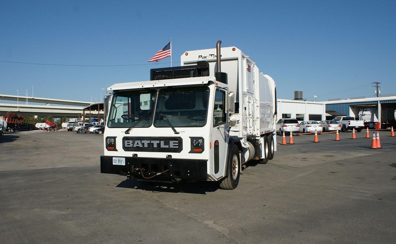 2024 Battle Motors LET 2 31 yard Pac-Tech Side Loader Garbage Truck Tampa FL