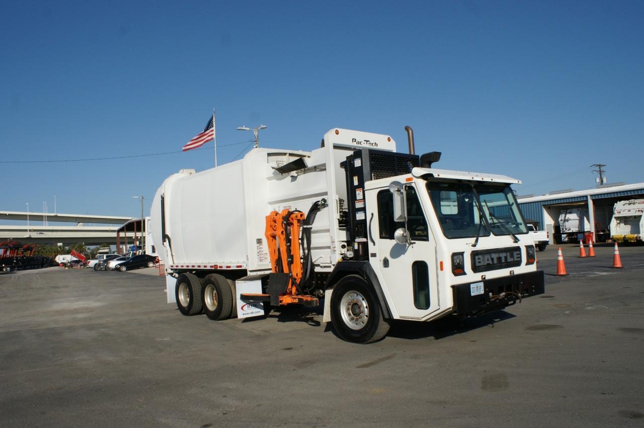 2024 Battle Motors LET 2 31 yard Pac-Tech Side Loader Garbage Truck Tampa FL