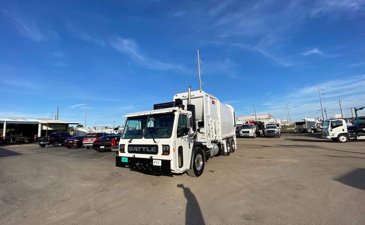 2024 Battle Motors LET 2 31 yd Pac Tech Side Loader Garbage Truck Tampa FL