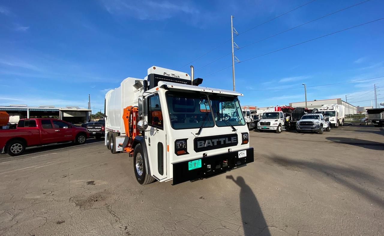 2024 Battle Motors LET 2 31 yd Pac Tech Side Loader Garbage Truck