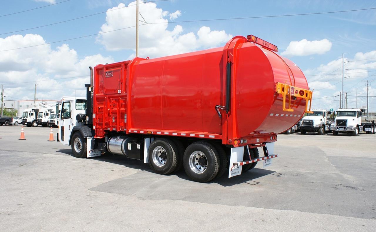 2024 Battle Motors LET 2 31 yd Pac Tech Side Loader Garbage Truck Tampa FL