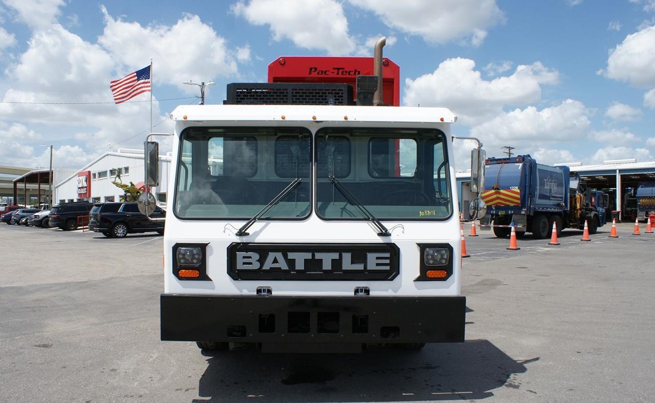 2024 Battle Motors LET 2 31 yd Pac Tech Side Loader Garbage Truck