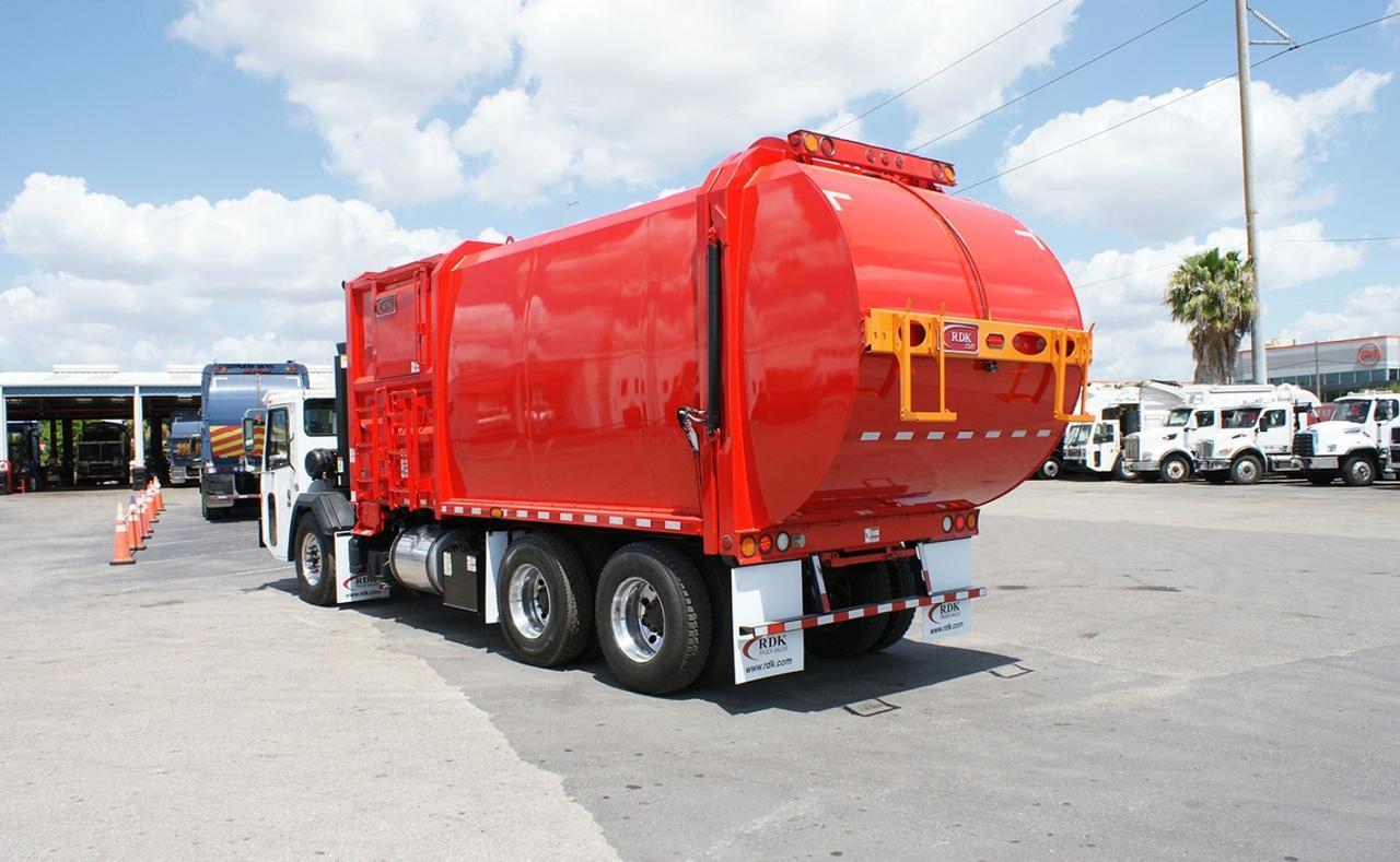 2024 Battle Motors LET 2 31 yd Pac Tech Side Loader Garbage Truck Tampa FL