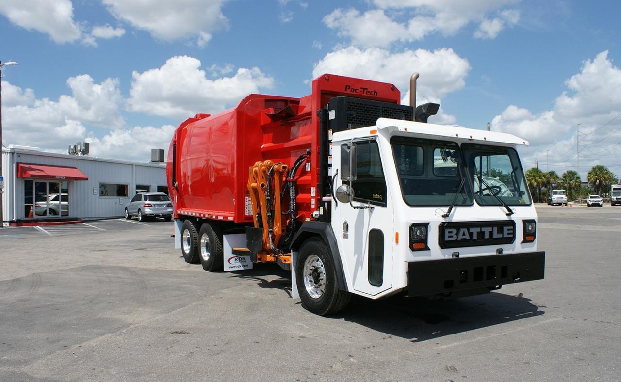 2024 Battle Motors LET 2 31 yd Pac Tech Side Loader Garbage Truck