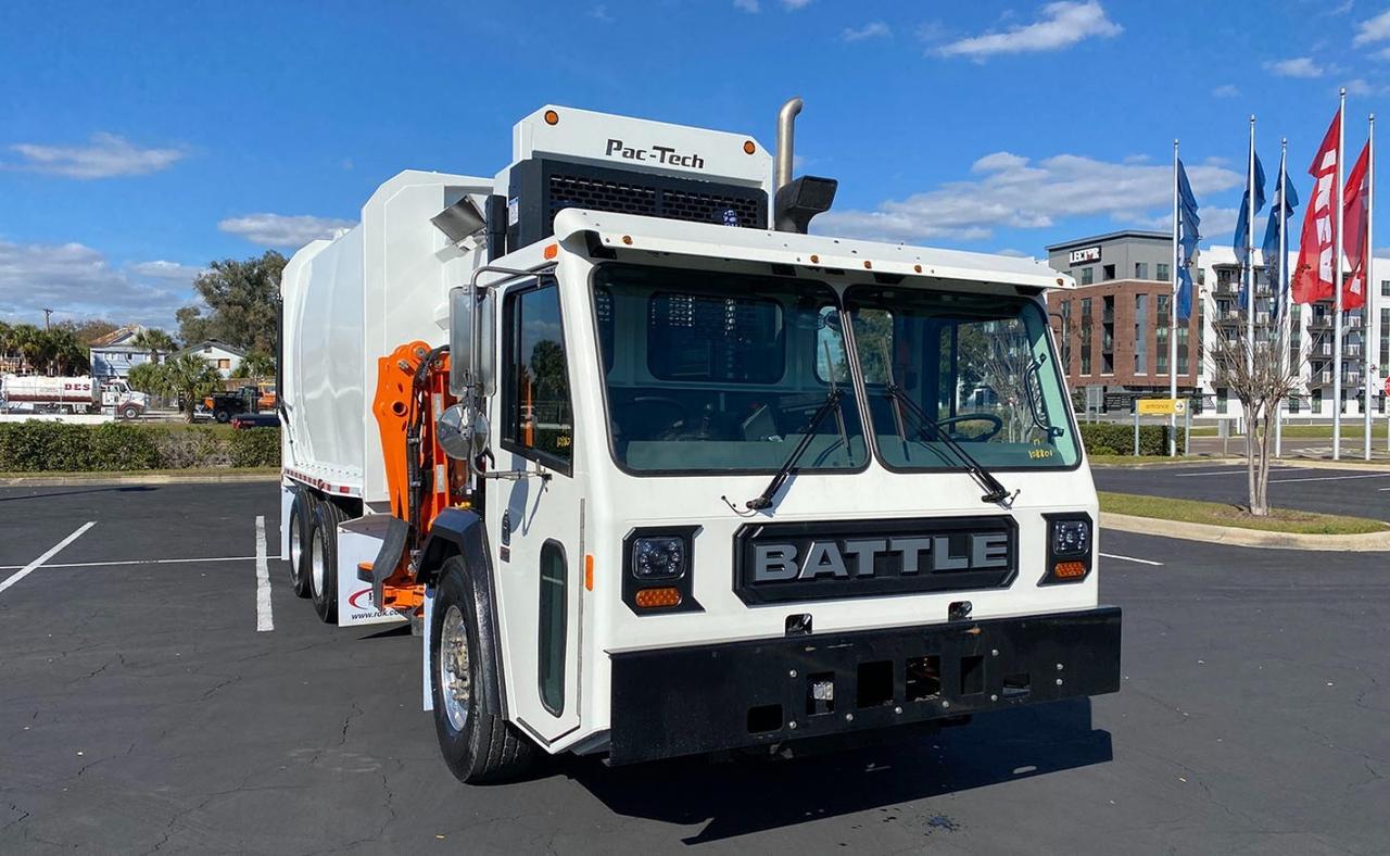 2024 Battle Motors LET 2 31 yd Pac Tech Side Loader Garbage Truck