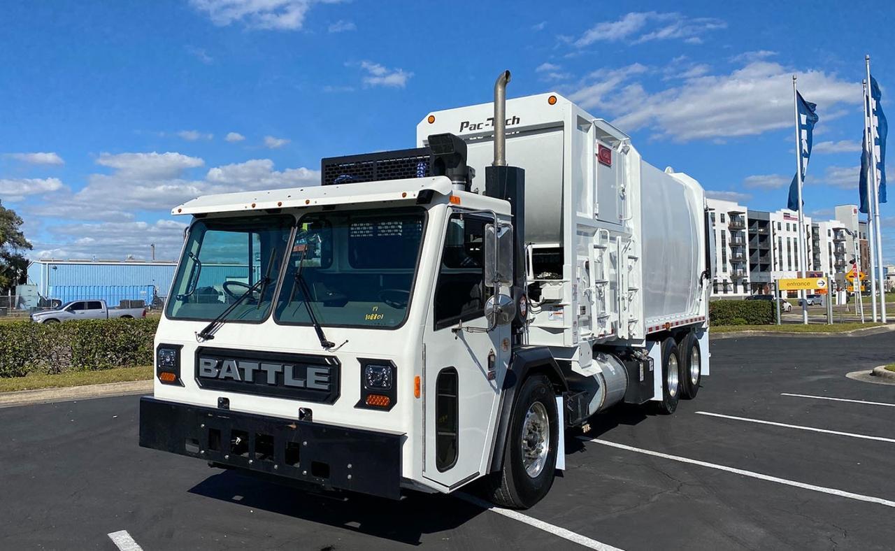 2024 Battle Motors LET 2 31 yd Pac Tech Side Loader Garbage Truck Tampa FL