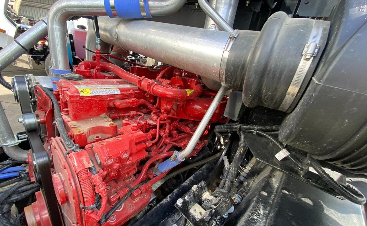 2024 Battle Motors LET 2 31 yd Pac Tech Side Loader Garbage Truck Tampa FL