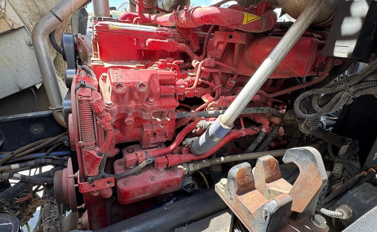 2024 Battle Motors LET 2 31 yd Pac Tech Side Loader Garbage Truck Tampa FL