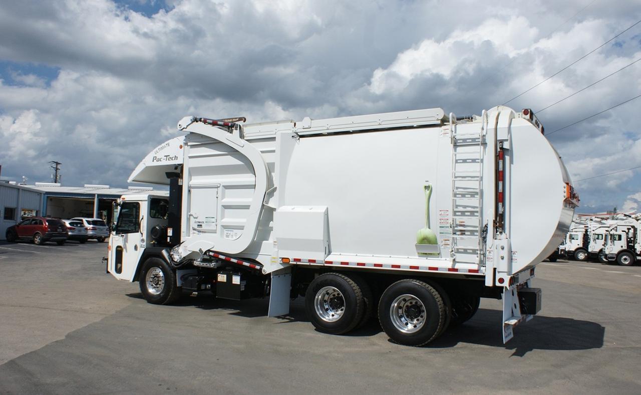 2024 Battle Motors LET 2 40 Yard Pac Tech Ultimate Front Loader Garbage Truck Tampa FL