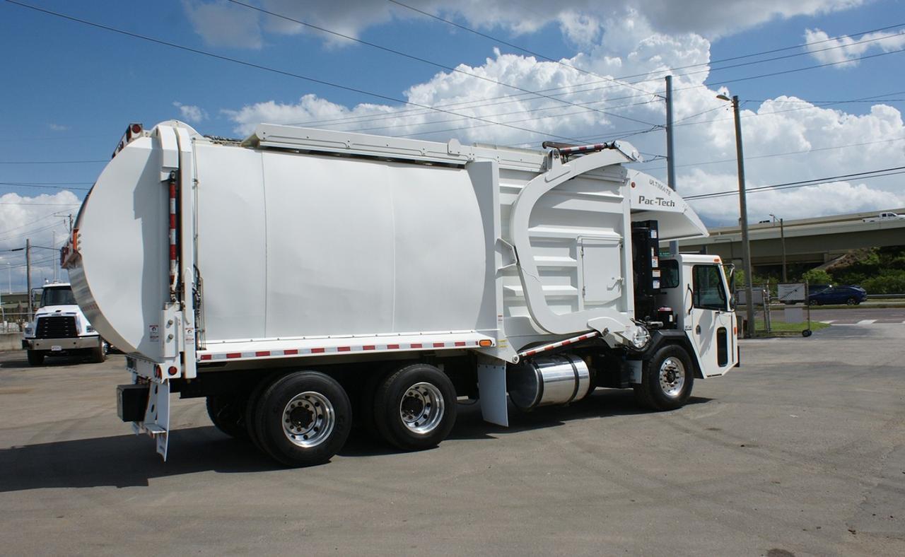 2024 Battle Motors LET 2 40 Yard Pac Tech Ultimate Front Loader Garbage Truck Tampa FL