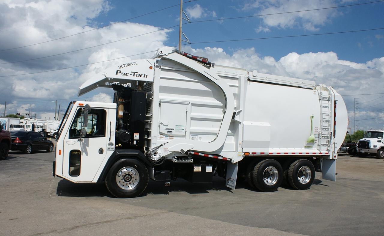 2024 Battle Motors LET 2 40 Yard Pac Tech Ultimate Front Loader Garbage Truck Tampa FL