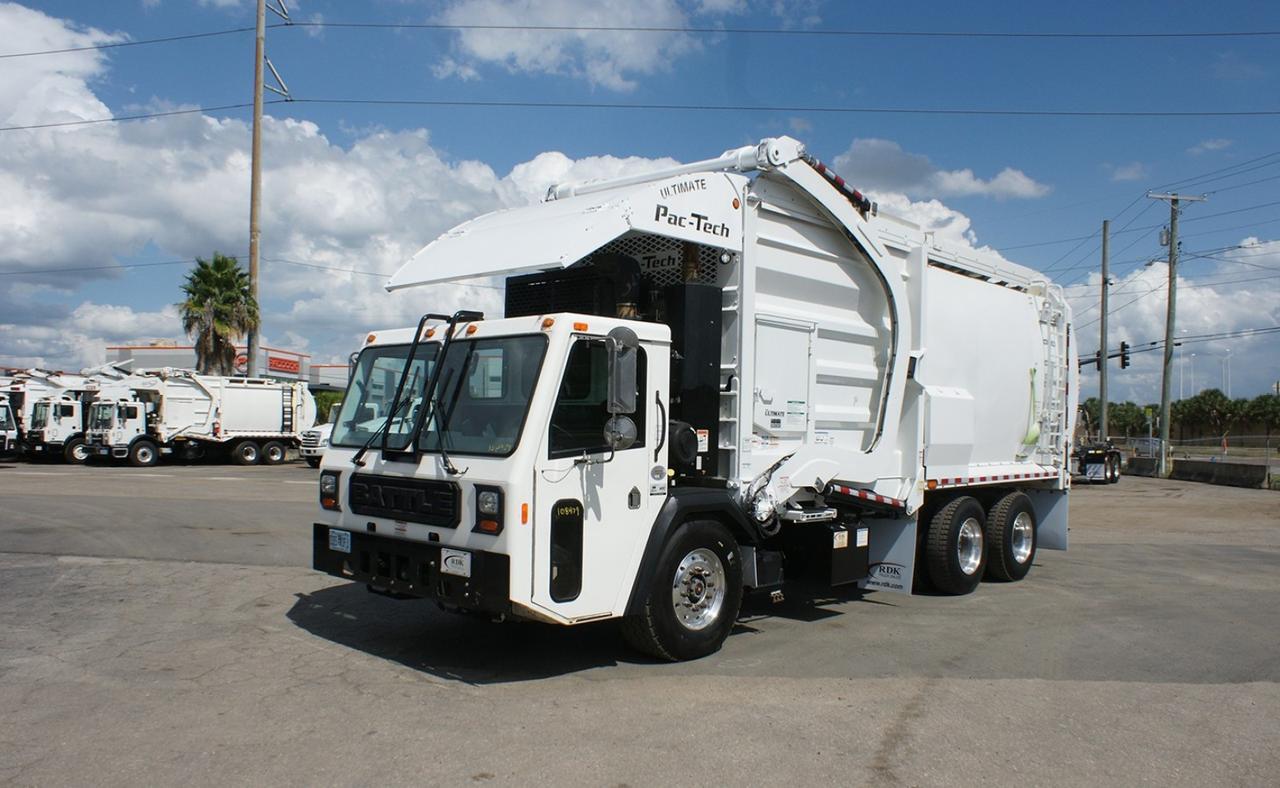 2024 Battle Motors LET 2 40 Yard Pac Tech Ultimate Front Loader Garbage Truck