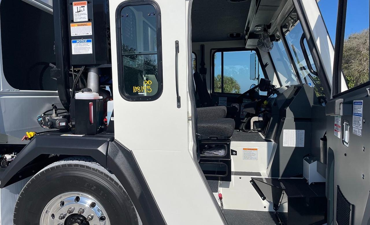 2024 Battle Motors LET2 28 yd Pac Tech Rear Loader Garbage Truck Tampa ...
