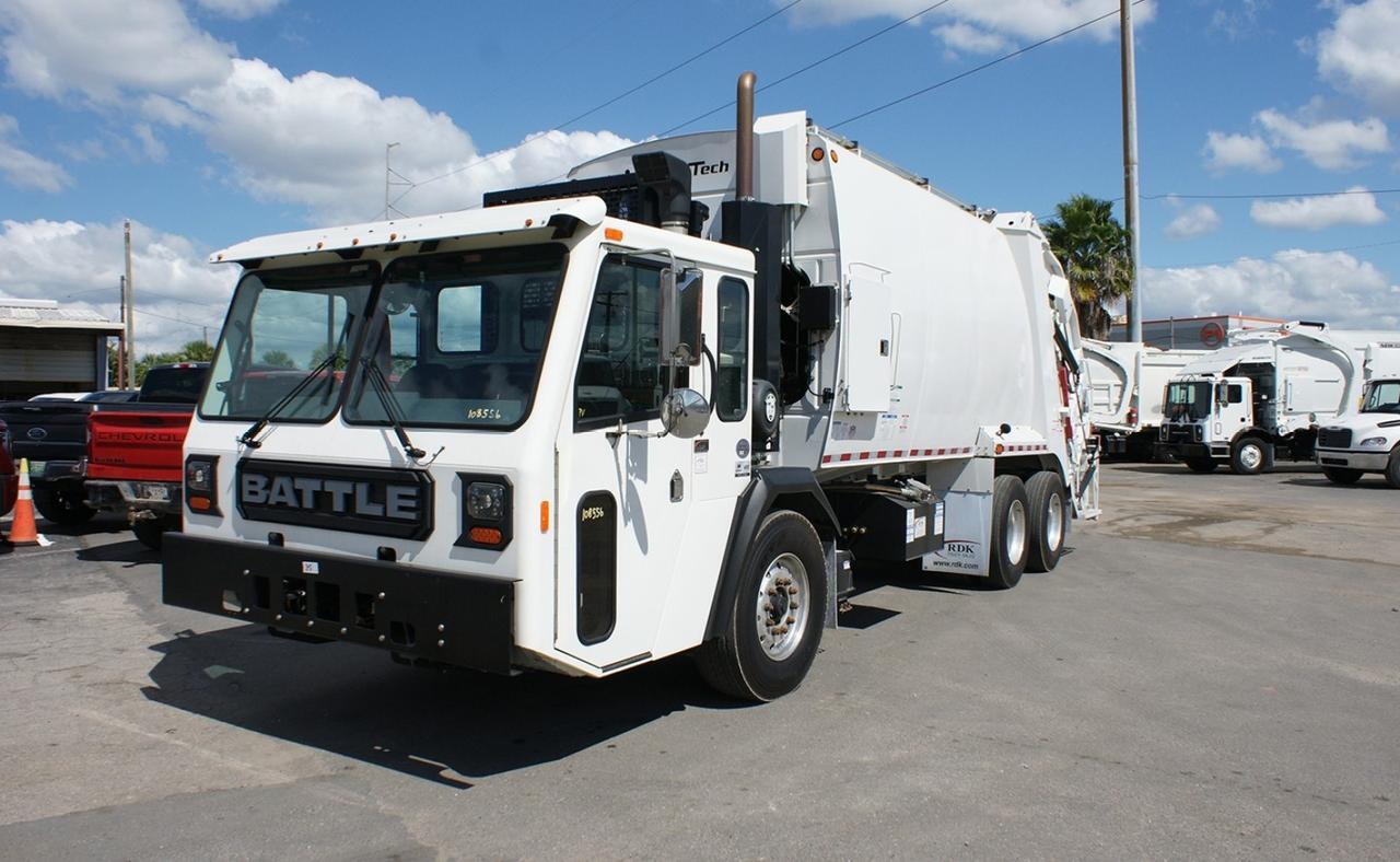 2024 Battle Motors LET2 28yd Pac Tech Rear Loader Garbage Truck Tampa FL