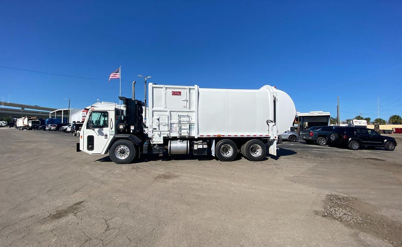2024 Battle Motors LET2 31 Yard Pac Tech Side Loader Garbage Truck Tampa FL