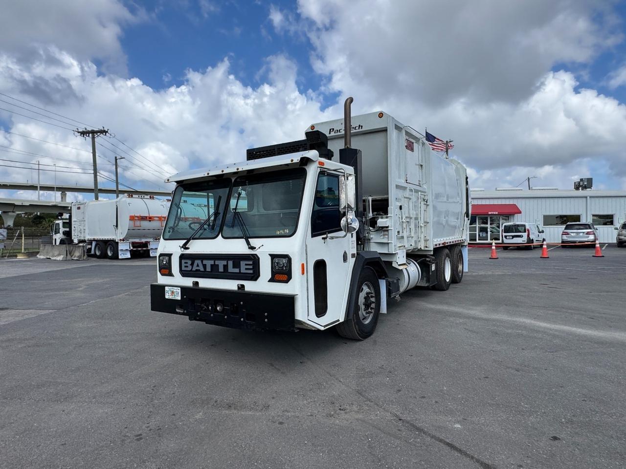 2024 Battle Motors LET2 31 yard Pac-Tech Side Loader Garbage Truck