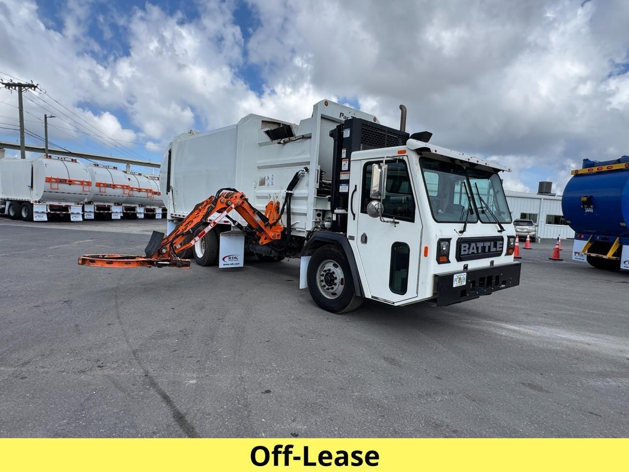 2024 Battle Motors LET2 31 yard Pac-Tech Side Loader Garbage Truck