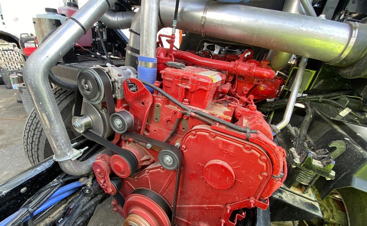 2024 Battle Motors LET2 31 yard Pac Tech Side Loader Garbage Truck Tampa FL