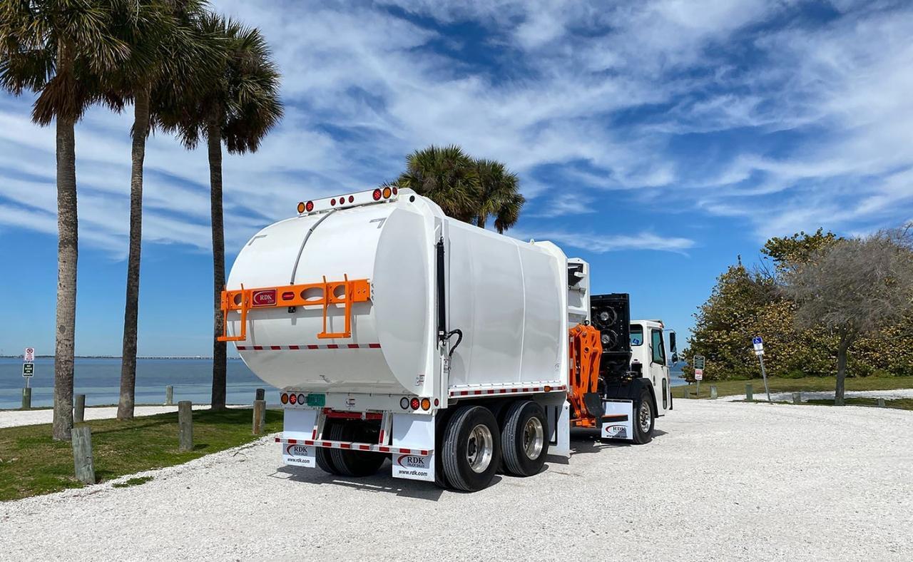 2024 Battle Motors LET2 31 yard Pac Tech Side Loader Garbage Truck