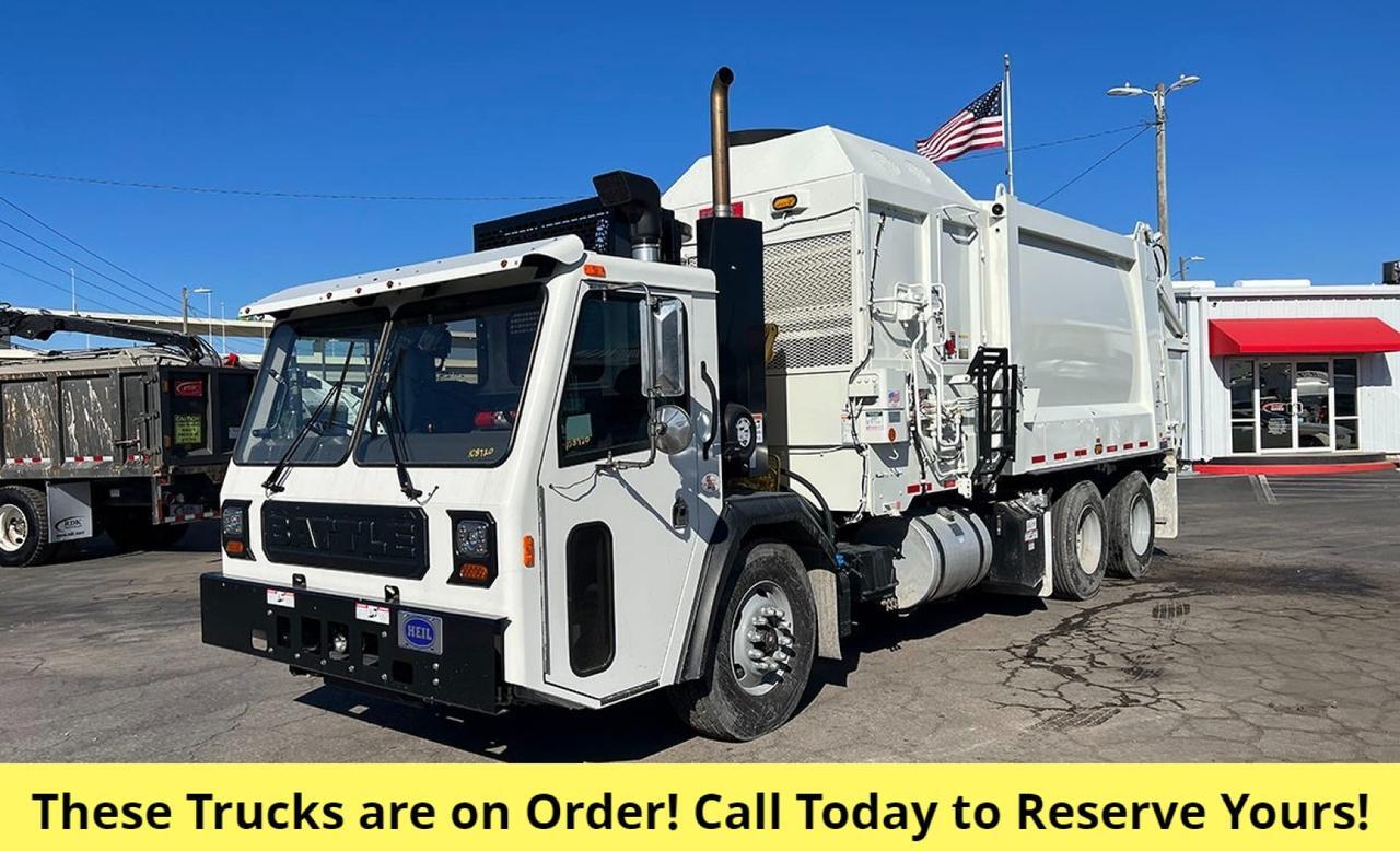 New 2024 Battle Motors LET2 31 yard PacTech Side Loader Garbage Truck