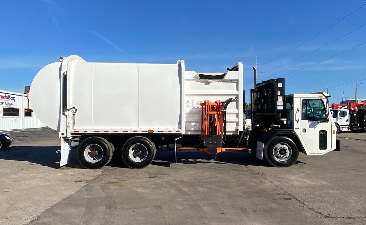 2024 Battle Motors LET2 31 yd Pac Tech Side Loader Garbage Truck
