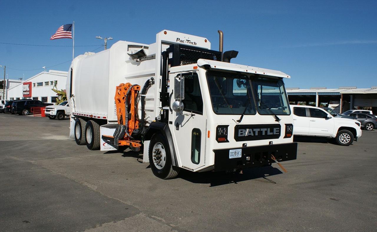 2024 Battle Motors LET2 31 yd Pac Tech Side Loader Garbage Truck Tampa FL
