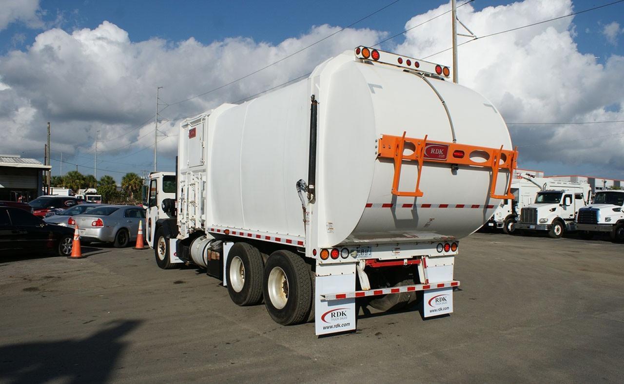 2024 Battle Motors LET2 31yd Pac Tech Side Loader Garbage Truck Tampa FL