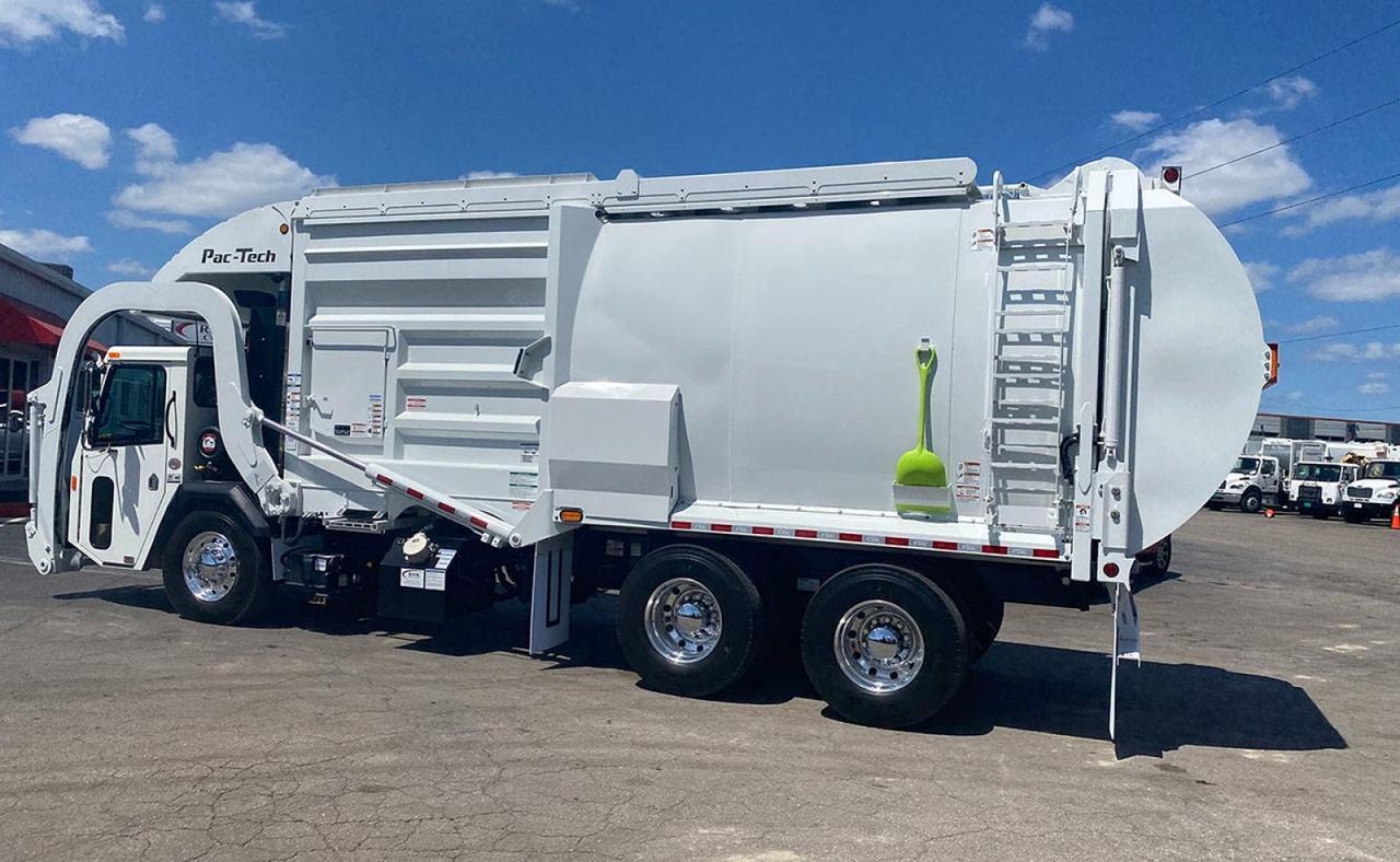 2024 Battle Motors LET2 40 - 43 yard Pac Tech Front Loader Garbage Truck Tampa FL