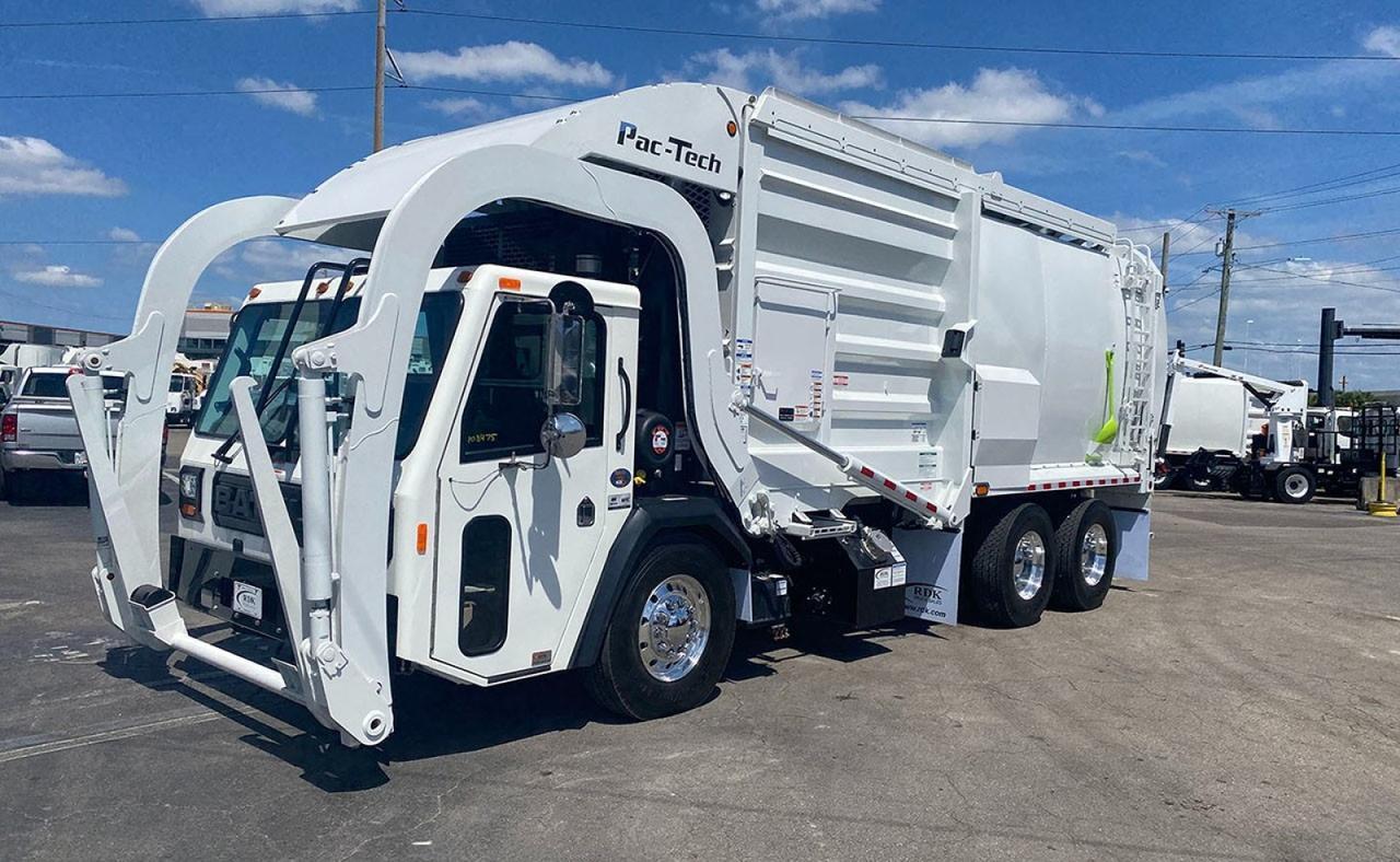 2024 Battle Motors LET2 40 - 43 yard Pac Tech Front Loader Garbage Truck Tampa FL