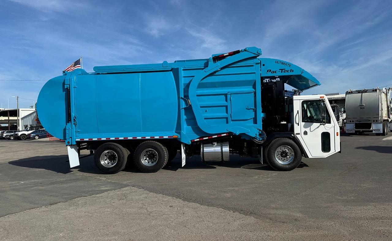 2024 Battle Motors LET2 40 Yard Pac Tech Ultimate Front Loader Garbage Truck