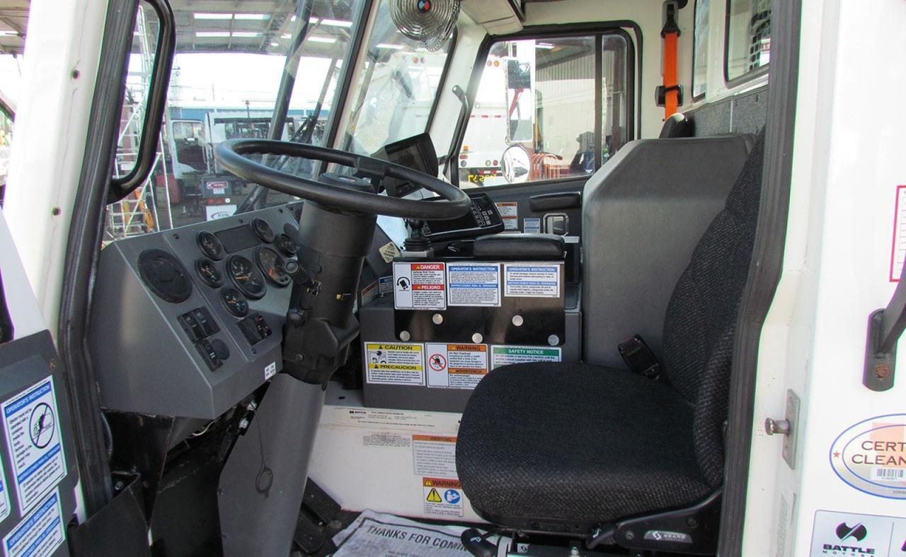2024 Battle Motors LET2 40yd Pac Tech Front Loader Garbage Truck Tampa FL