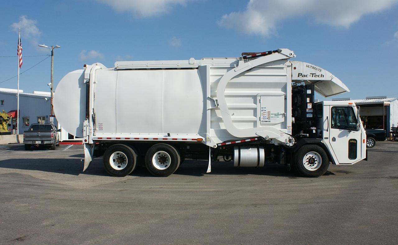 2024 Battle Motors LET2 40yd Pac Tech Front Loader Garbage Truck Tampa FL