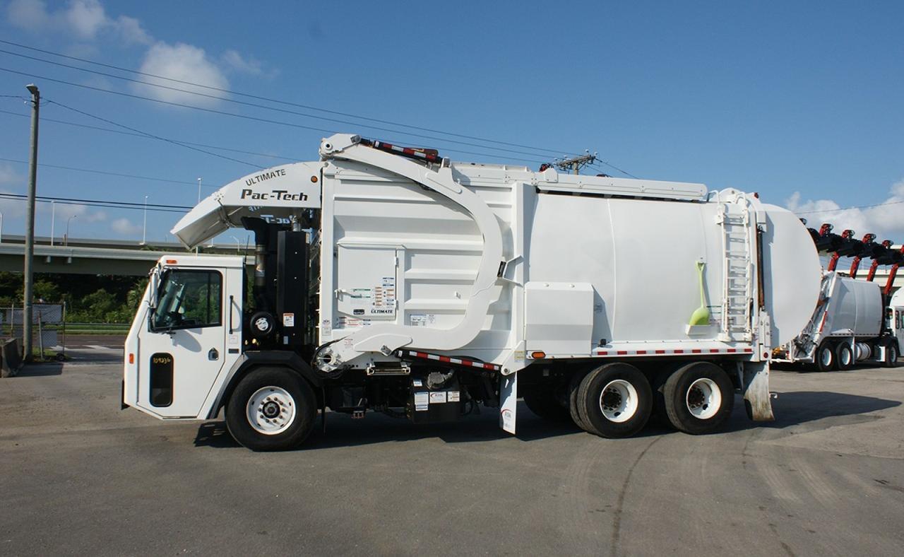 2024 Battle Motors LET2 40yd Pac Tech Front Loader Garbage Truck Tampa FL