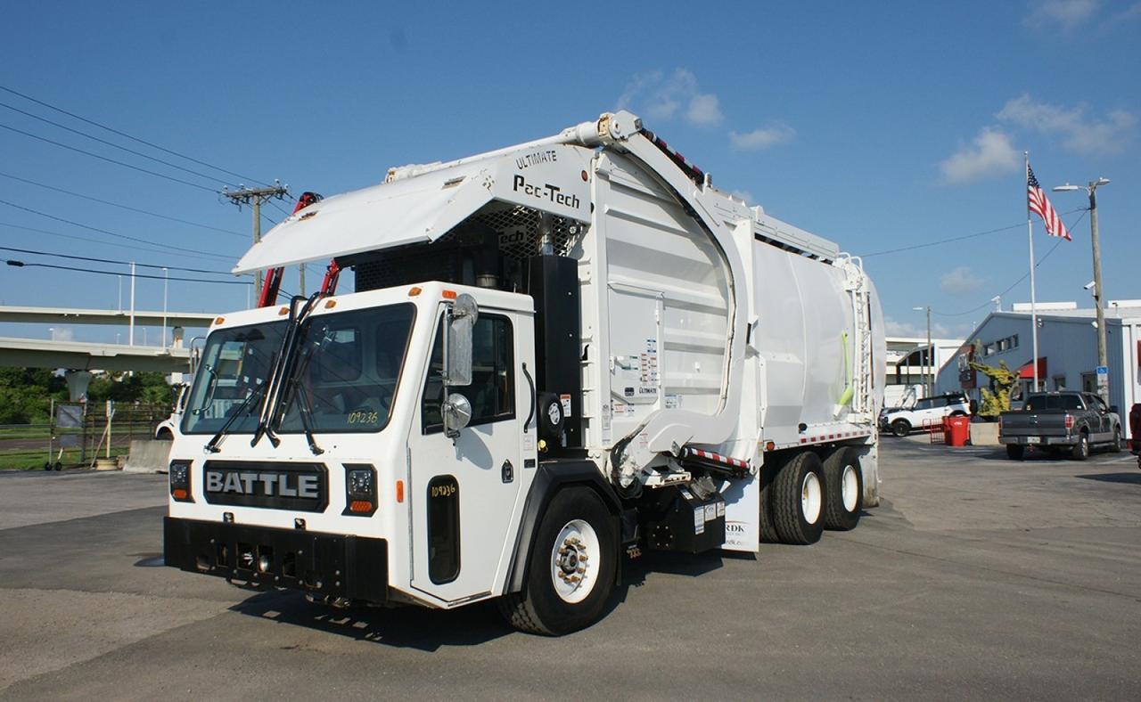 2024 Battle Motors LET2 40yd Pac Tech Front Loader Garbage Truck Tampa FL