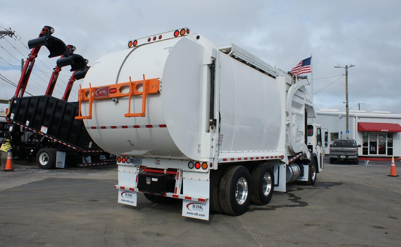 2024 Battle Motors LET2 43 yard Pac-Tech Front Loader Garbage Truck Tampa FL