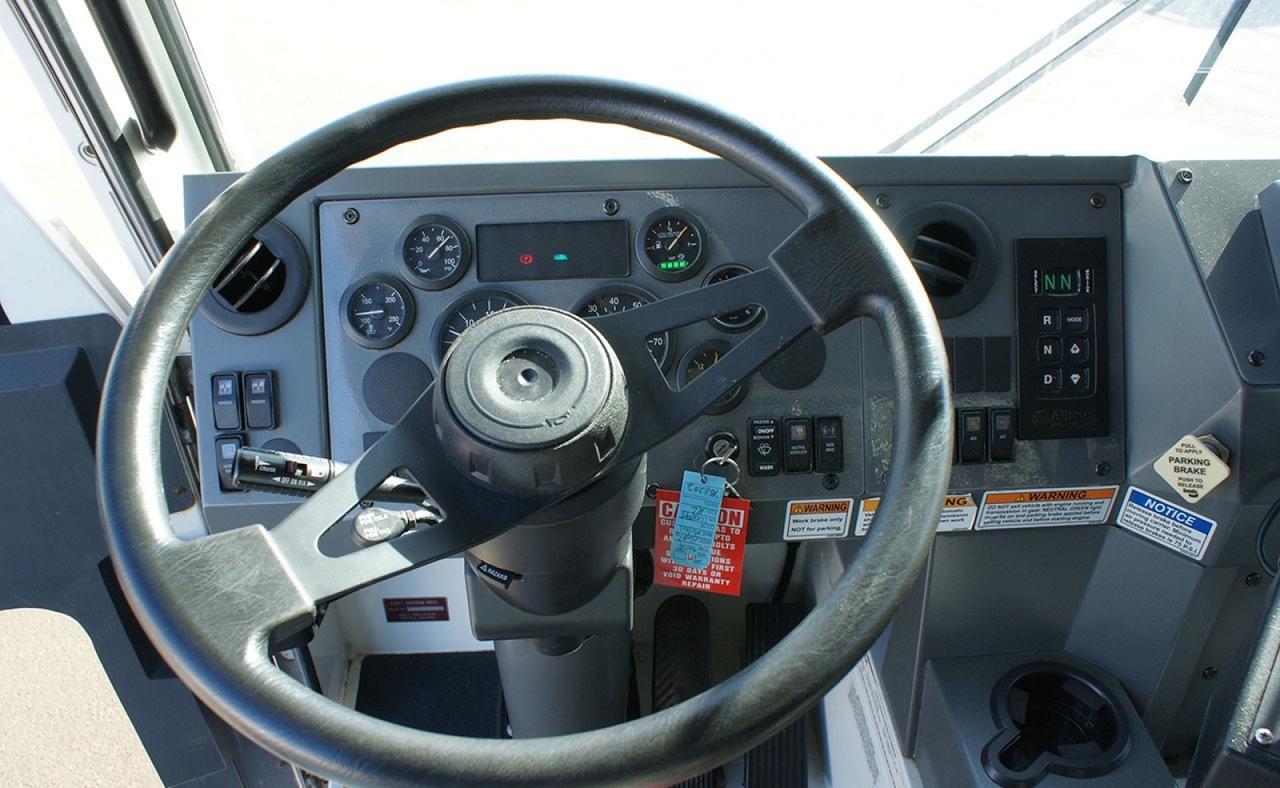 2024 Battle Motors LET2-46 25 yd Pac-Tech Rear Loader Garbage Truck Tampa FL