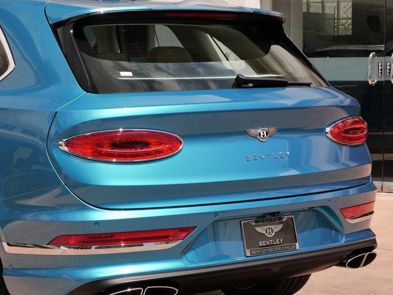 2024 Bentley Bentayga Azure Azure Lawrence KS