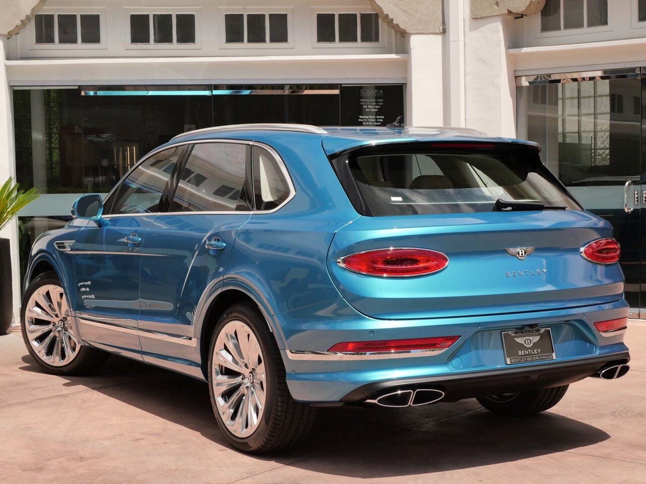 2024 Bentley Bentayga Azure Azure Lawrence KS