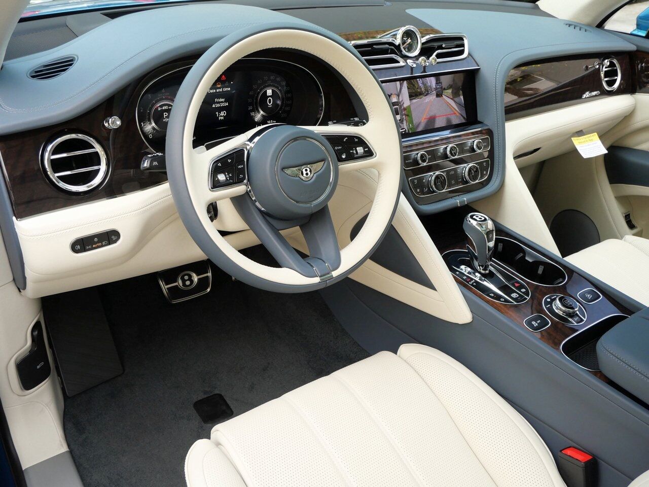2024 Bentley Bentayga Azure Azure Lawrence KS