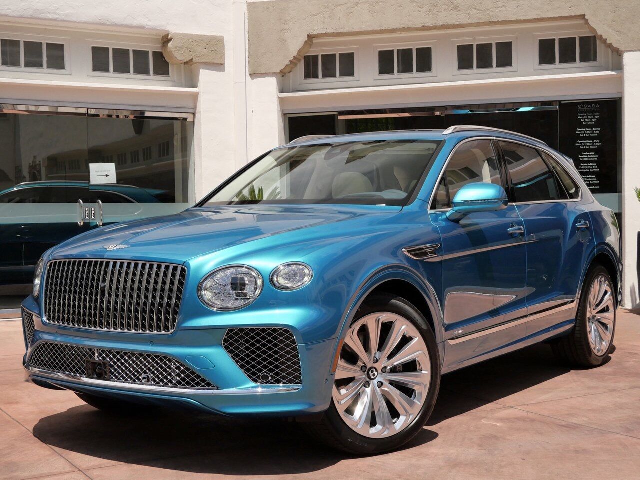 2024 Bentley Bentayga Azure Azure Lawrence KS