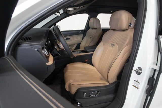 2024 Bentley Bentayga EWB Azure photo 2