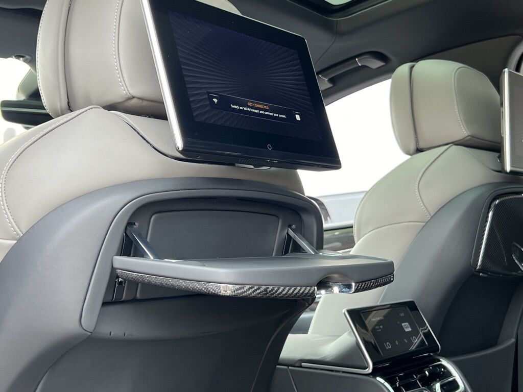 2024 Bentley Bentayga EWB Mulliner V8 Indianapolis IN