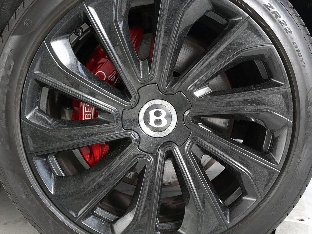 2024 Bentley Bentayga EWB Mulliner V8 photo 5