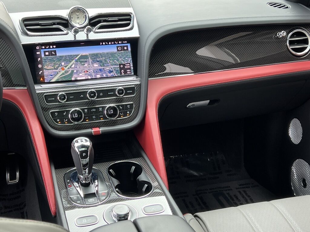 2024 Bentley Bentayga EWB Mulliner V8 photo 28