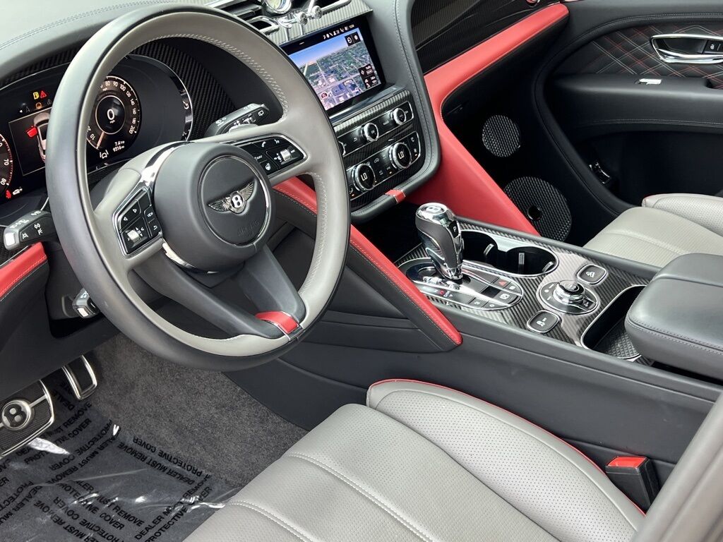 2024 Bentley Bentayga EWB Mulliner V8 photo 16