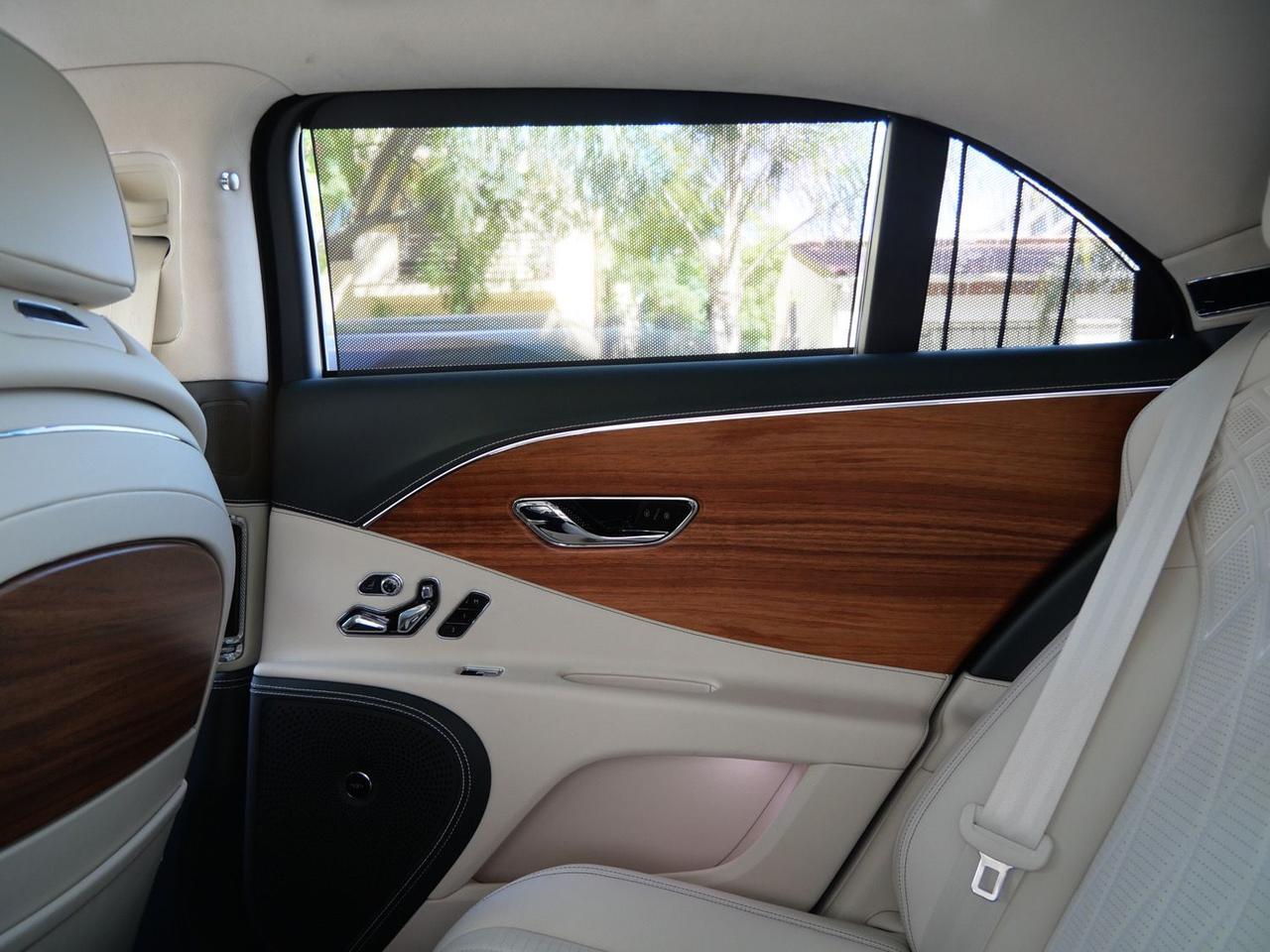 2024 Bentley Flying Spur Azure Azure Lawrence KS