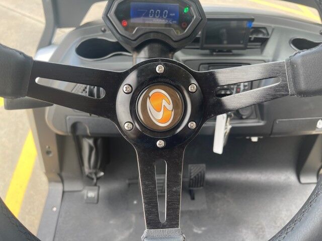 2024 Bintelli BEYOND 4PR STREET LEGAL LIFTED GOLF CART Springfield IL